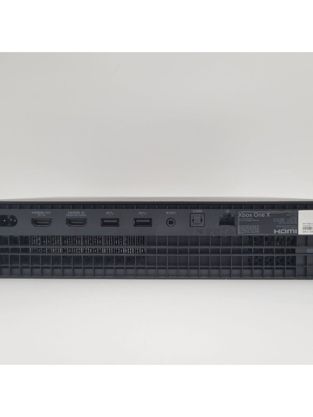 Xbox One X 1TB Console With 2 Wireless Controllers & Cables. Tested ready for op - Picture 4 of 6
